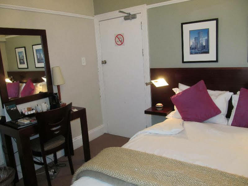 The Vic Hotel Πορτ Ελίζαμπεθ Εξωτερικό φωτογραφία
